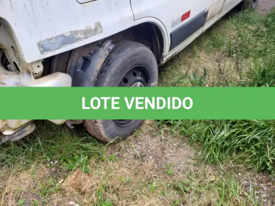 LOTE 006 - MICROONIBUS CITROEN/JUMPER, GREENCAR ES, PLACAS ITI-0923,  diesel, branca, ano 2012, modelo 2013