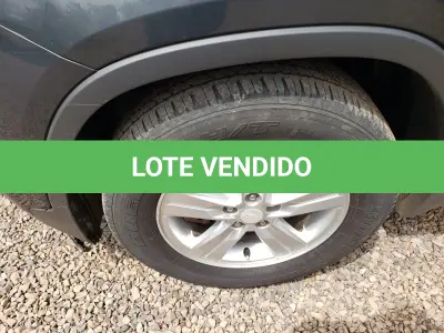 LOTE 002 - VEÍCULO GM TRACKER LT MARCA CHEVROLET, a gasolina/álcool, ano e modelo 2017