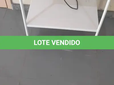 LOTE 004 - Móveis de escritório - Armários, cadeiras, mesas, arquivos entre outros