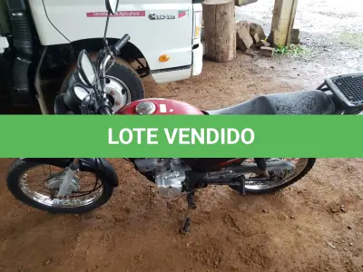 LOTE 007 - MOTOCICLETA HONDA CG, FAN 125, gasolina, placas INE  3399, vermelha, ano e modelo 2006
