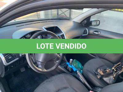 LOTE 001 - Veículo Peugeot/207 passion XR S, Branco, 5P/82CV, Gasolina