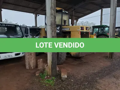 LOTE 002 - PÁ CARREGADEIRA, MICHIGAN, 55C, diesel,  ano e modelo 1985