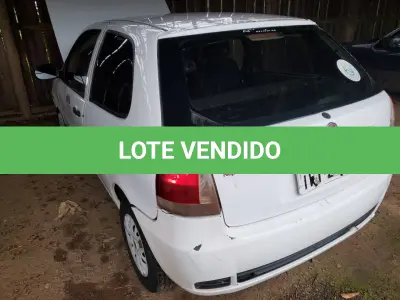 LOTE 005 - VEÍCULO FIAT PALIO FIRE, flex, placas IWI 2227, branca, ano  2014 e modelo 2015