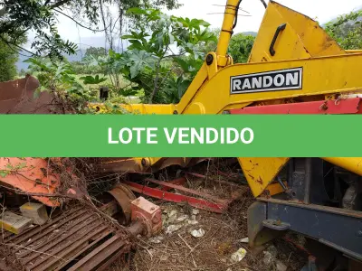 LOTE 001 - Retroescavadeira Randon, 406B, diesel, desmontada, faltando peças