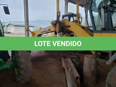 LOTE 003 - MOTO NIVELADORA XCMG, GR 180, motor Grader, diesel,  ano 2010 e modelo 2011
