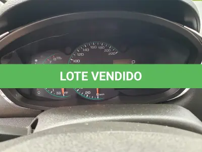 LOTE 002 - VEÍCULO GM TRACKER LT MARCA CHEVROLET, a gasolina/álcool, ano e modelo 2017