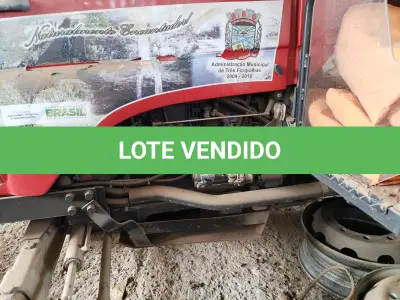 LOTE 003 - Trator Agrale 5075, diesel, ano e modelo 2015, não está funcionando