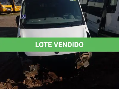 LOTE 007 - MICROONIBUS RENAULT/MASTER VITRÉ, L3H2, TCA MIC,PLACAS IYC9533, diesel, branca ano 2017, modelo 2018