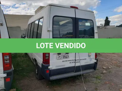 LOTE 006 - MICROONIBUS CITROEN/JUMPER, GREENCAR ES, PLACAS ITI-0923,  diesel, branca, ano 2012, modelo 2013