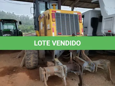 LOTE 003 - MOTO NIVELADORA XCMG, GR 180, motor Grader, diesel,  ano 2010 e modelo 2011