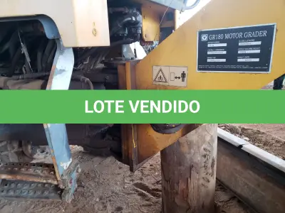 LOTE 003 - MOTO NIVELADORA XCMG, GR 180, motor Grader, diesel,  ano 2010 e modelo 2011