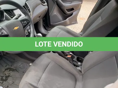 LOTE 002 - VEÍCULO GM TRACKER LT MARCA CHEVROLET, a gasolina/álcool, ano e modelo 2017