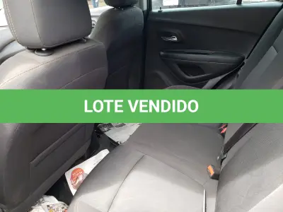 LOTE 002 - VEÍCULO GM TRACKER LT MARCA CHEVROLET, a gasolina/álcool, ano e modelo 2017