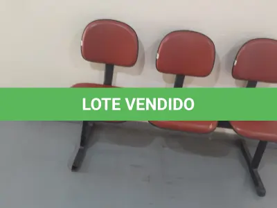 LOTE 004 - Móveis de escritório - Armários, cadeiras, mesas, arquivos entre outros