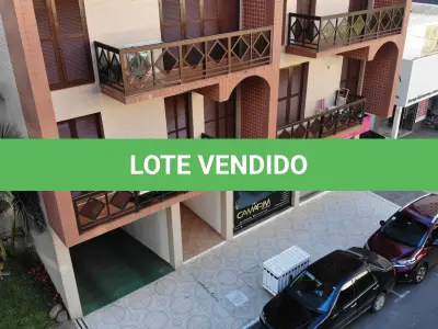 LOTE 001 - Apto 204 no Edifício Saveiro, no centro de Torres/RS