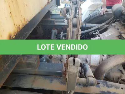 LOTE 001 - UM CAMINHÃO MERCEDEZ BENZ/ATEGO 2426, PLACAS IWG-8795, ANO 2014 MODELO 2014, RENAVAM 1034819914