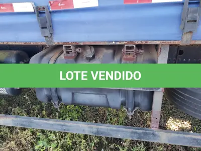 LOTE 001 - UM CAMINHÃO MERCEDEZ BENZ/ATEGO 2426, PLACAS IWG-8795, ANO 2014 MODELO 2014, RENAVAM 1034819914