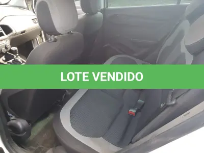 LOTE 006 - VEÍCULO CHEVROLET/ONIX, 1.0 MT IS, PLACAS IXF-8997, ANO/MODELO 2016