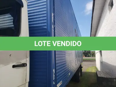LOTE 001 - UM CAMINHÃO MERCEDES BENZ/L 1218, ano 1994, RENAVAM 621163775, COM BAÚ, PLACAS BUT-8142