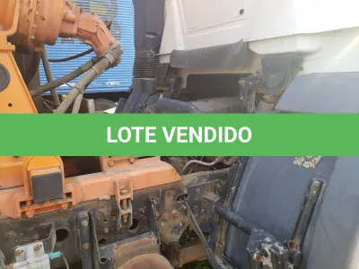 LOTE 002 - UM CAMINHÃO VW/26.280 CRM 6X4, PLACAS IVY-0076, ANO 2014, BRANCO, DIESEL