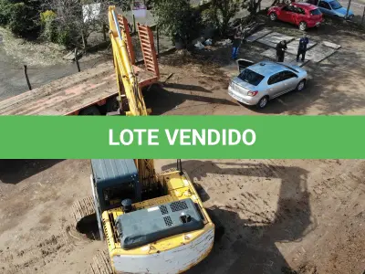 LOTE 003 - ESCAVADEIRA HYUNDAI, 140 LC7, DIESEL, ANO/MODELO 2011, 5.827 H