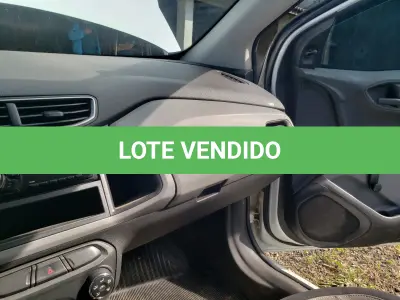 LOTE 006 - VEÍCULO CHEVROLET/ONIX, 1.0 MT IS, PLACAS IXF-8997, ANO/MODELO 2016