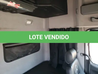 LOTE 001 - UM CAMINHÃO MERCEDEZ BENZ/ATEGO 2426, PLACAS IWG-8795, ANO 2014 MODELO 2014, RENAVAM 1034819914