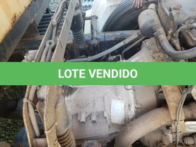 LOTE 001 - UM CAMINHÃO MERCEDEZ BENZ/ATEGO 2426, PLACAS IWG-8795, ANO 2014 MODELO 2014, RENAVAM 1034819914