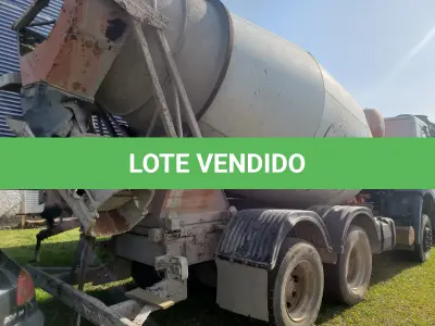 LOTE 001 - UM CAMINHÃO VW/26.280 CRM 6X4, PLACAS IVY-0096, ANO 2014, BRANCO, DIESEL