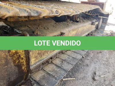 LOTE 003 - ESCAVADEIRA HYUNDAI, 140 LC7, DIESEL, ANO/MODELO 2011, 5.827 H