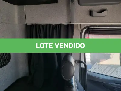 LOTE 001 - UM CAMINHÃO MERCEDEZ BENZ/ATEGO 2426, PLACAS IWG-8795, ANO 2014 MODELO 2014, RENAVAM 1034819914