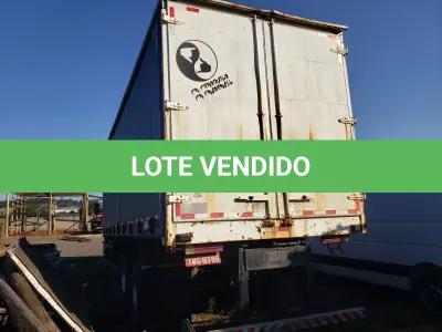 LOTE 001 - UM CAMINHÃO MERCEDEZ BENZ/ATEGO 2426, PLACAS IWG-8795, ANO 2014 MODELO 2014, RENAVAM 1034819914