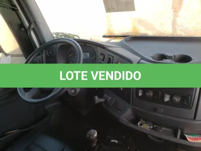 LOTE 001 - UM CAMINHÃO MERCEDEZ BENZ/ATEGO 2426, PLACAS IWG-8795, ANO 2014 MODELO 2014, RENAVAM 1034819914