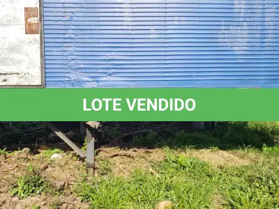LOTE 007 - UM SEMI-REBOQUE, MARCA SR/RANDON SR FG, COM BAÚ, PLACAS CRY-2719, ANO 1999, RENAVAM 724070028, VEÍCULO RECUPERADO, COR AZUL
