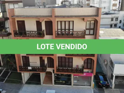 LOTE 001 - Apto 204 no Edifício Saveiro, no centro de Torres/RS