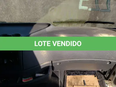 LOTE 001 - UM CAMINHÃO MERCEDEZ BENZ/ATEGO 2426, PLACAS IWG-8795, ANO 2014 MODELO 2014, RENAVAM 1034819914