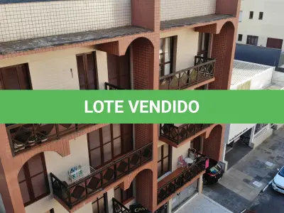 LOTE 001 - Apto 204 no Edifício Saveiro, no centro de Torres/RS