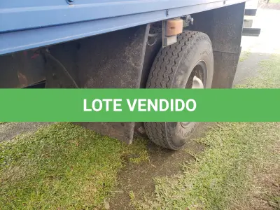 LOTE 001 - UM CAMINHÃO MERCEDES BENZ/L 1218, ano 1994, RENAVAM 621163775, COM BAÚ, PLACAS BUT-8142