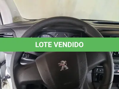 LOTE 001 - MICROONIBUS PEUGEOT, Expert Eurolaf, diesel, placas IZZ-6B74, ano 2019 e modelo 2020