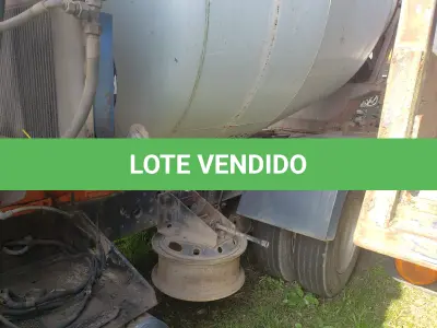 LOTE 002 - UM CAMINHÃO VW/26.280 CRM 6X4, PLACAS IVY-0076, ANO 2014, BRANCO, DIESEL