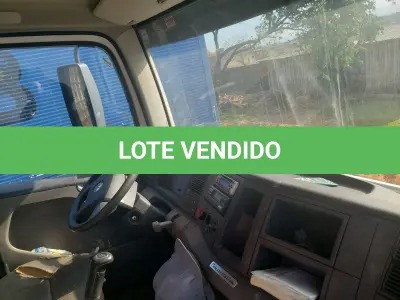 LOTE 002 - UM CAMINHÃO VW/26.280 CRM 6X4, PLACAS IVY-0076, ANO 2014, BRANCO, DIESEL