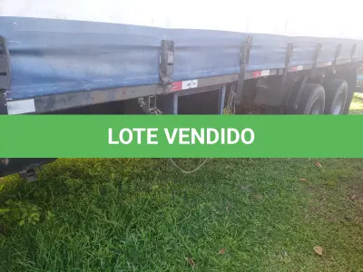 LOTE 002 - UM CAMINHÃO FORD/CARGO 2428E, PLACAS IOZ-7081, ANO 2008, MODELO 2009, CMT, 35,00 TONELADAS, COM CARROCERIA 9M