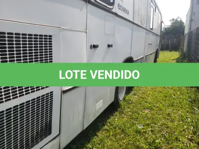 LOTE 004 - UM MOTOR-CASA/ÔNIBUS, PLACA IIR-1021, ANO/MODELO 1998