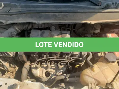 LOTE 002 - UM VEÍCULO GM/SPIN 1.8 LTZ, PLACA IVS-2894, ANO 2014, MODELO 2015, COM APROX 415.000 KM