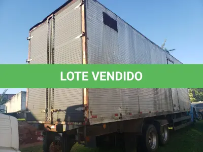 LOTE 003 - UM CAMINHÃO MERCEDES BENZ/L 1418R, PLACAS AJI-8263, ANO/MODELO 2000, COR AZUL