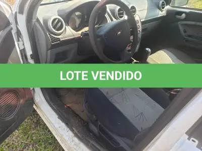 LOTE 001 - UM VEÍCULO FORD/FIESTA 1.6, FLEX, PLACA IQG-2145, ANO 2009, MODELO 2010