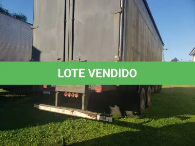 LOTE 002 - UM CAMINHÃO FORD/CARGO 2428E, PLACAS IOZ-7081, ANO 2008, MODELO 2009, CMT, 35,00 TONELADAS, COM CARROCERIA 9M
