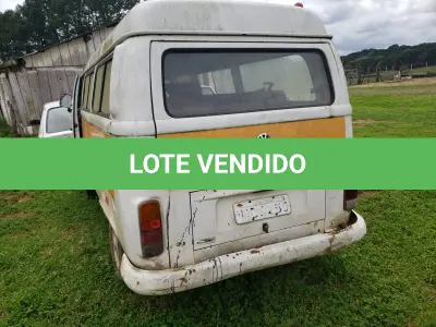 LOTE 014 - UM VEÍCULO VW/KOMBI, PLACAS INC-9250, ANO 2006, MODELO 2006