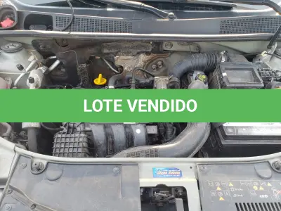 LOTE 006 - UM VEÍCULO RENAULT LOGAN LIFE 10MT, PLACA DRB-2J98, ANO 2019, MODELO 2020, COM APROX 140.000 KM