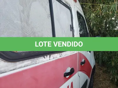 LOTE 005 - AMBULÂNCIA RENAULT/CHAPECO MASTERAMB, PLACA IWI-7946, ANO 2014, MODELO 2015